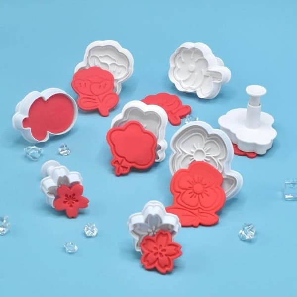 4 st/set 3D Blomstermönster Plastkexform DIY Kökstårta B