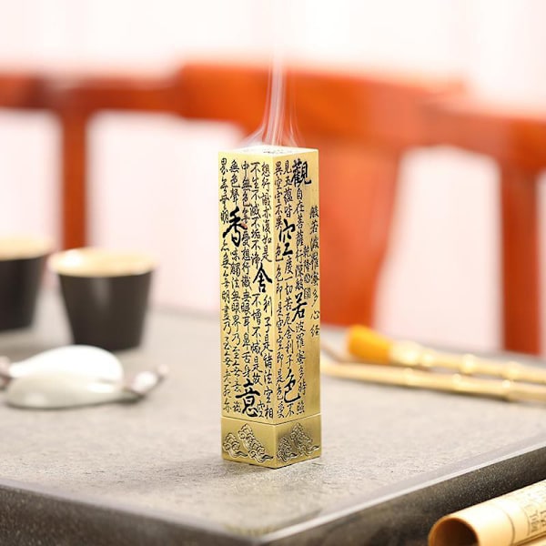 Retro suitsukepoltin Pysty Zen Buddha Heart Sutra Pillar Met Gold