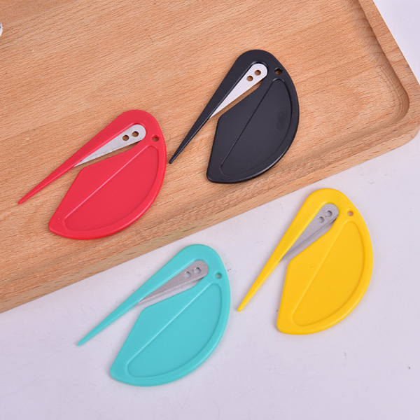 2st Mini Plast Brevöppnare Sharp Post Kuvertöppnare Black