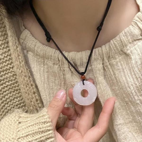 Ny stil Vackra Kalcedon Lotus hänge Berlocker Amulet Nec 3