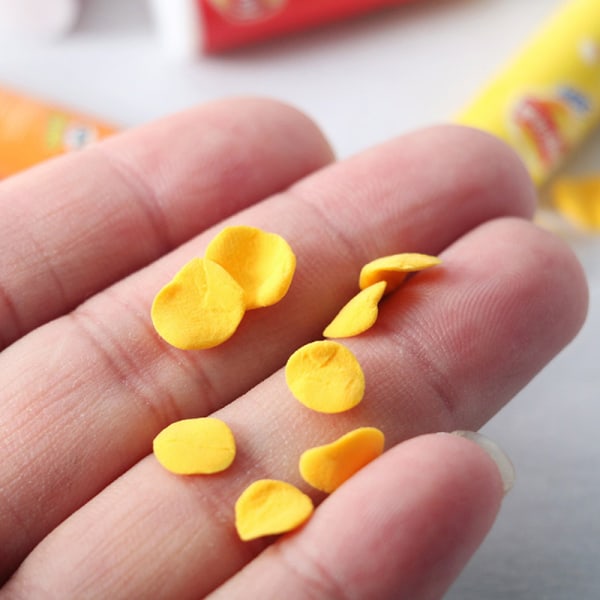 4 stk/sæt 1:12 Dukkehus miniture Simulering kartoffelchips flaske A3