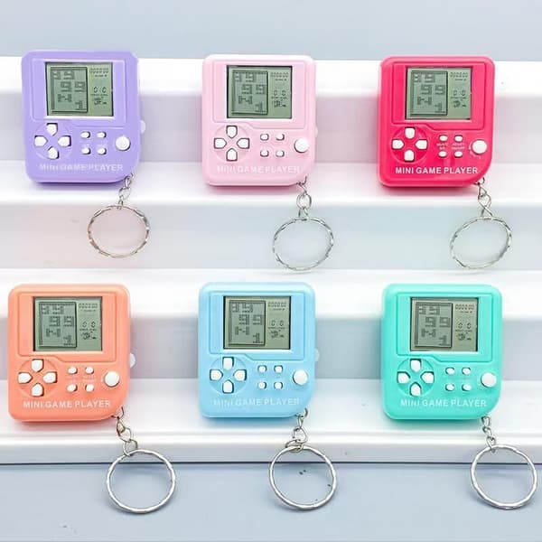 Mini Retro Handhållen Spelare Inbyggda Klassiska Spel Bärbar A7