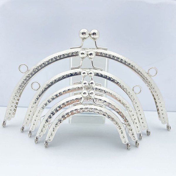 8,5/10,5/12,5/15,5 CM blankt silver Basic halvcirkel metallväska 8.5cm