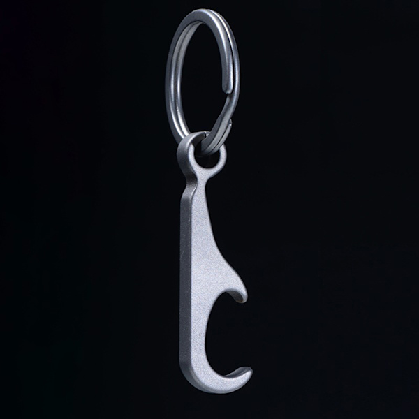 TC4 Titanium Alloy Creative Mini Beer Pullonavaaja Avaimenperä wi