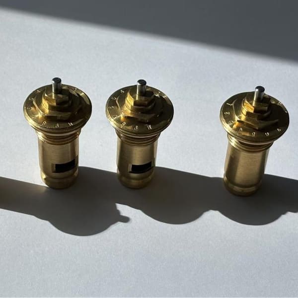 1 stk. termostatisk radiatorventilinnsats M30 X 1,5 for sømløs integrasjon