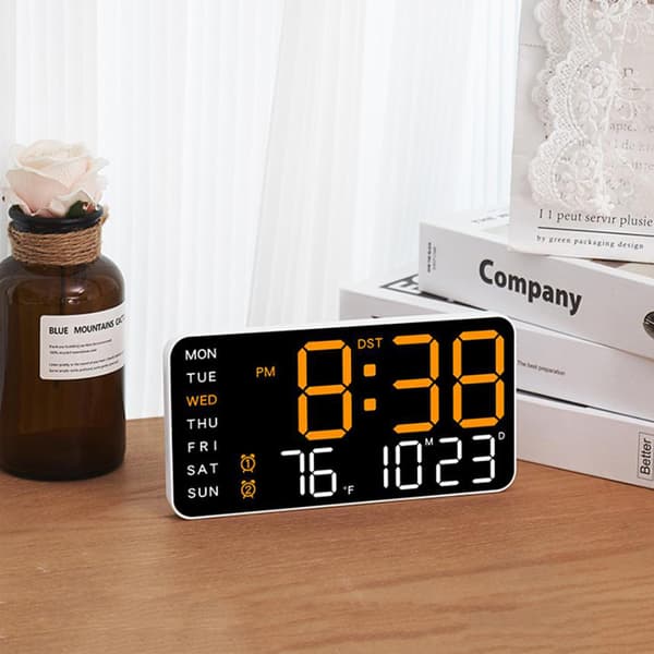 Digital väggklocka Veckodag Datum Temperaturdisplay Röststyrning Purple