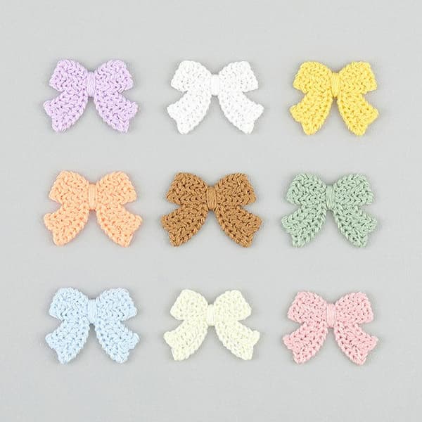 10 broderte sløyfer A9