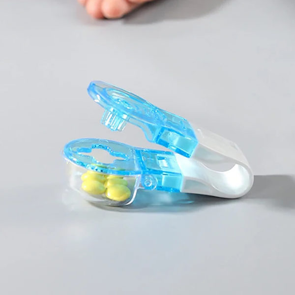 Bærbar Pill Taker Tabletter Blister Pack Opener Pille dispenser Transparent