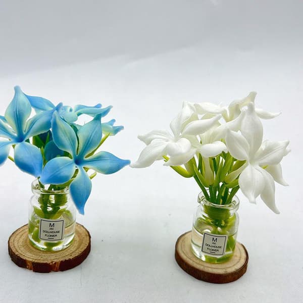 1 stk. 1:12 skala mini blomsterglasflaske bilpynt dukkehus Blue