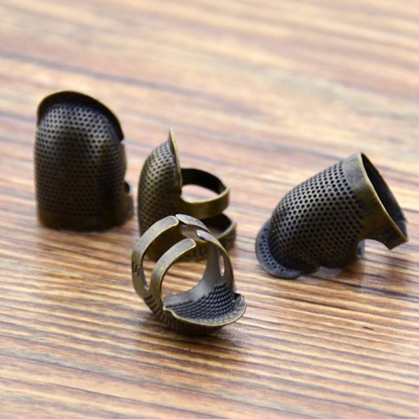 Sormesuoja Vintage Gold Thimble Metal ompelutarvikkeet M（multicolor）