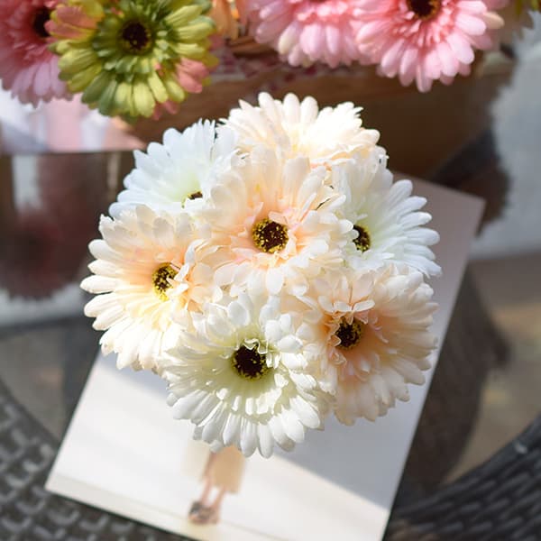 Konstgjorda Gerbera Blommor i Silke A8