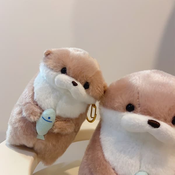 1st e Otter Holding Fish Plyschdocka Härlig presenthänge för Gi