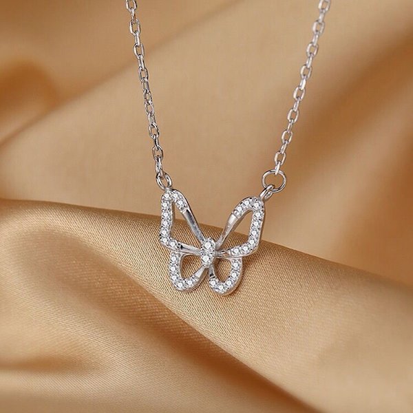Hul sommerfuglehalskæde med Zircon Shining Animal Choker