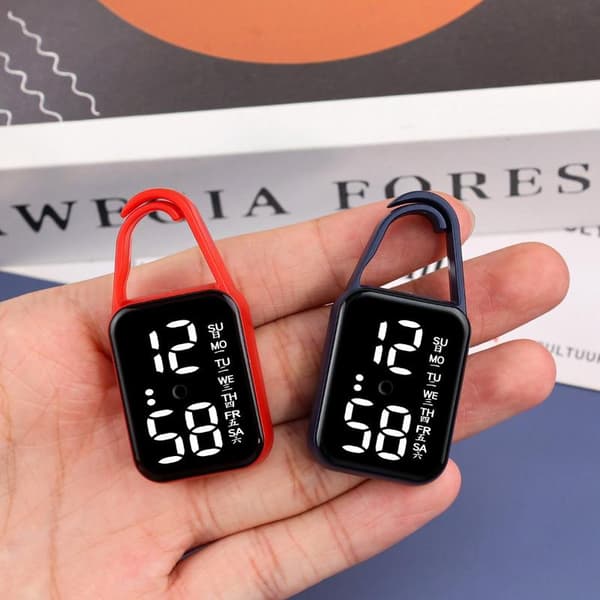 1 st LED Mini elektronisk klocka Touch Digital fickur nyckelring 1Pc Square Random