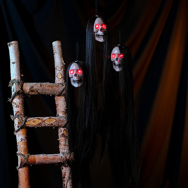 2023 Halloween riippuva haamukallo, jossa pitkät hiukset hehkuvat silmät