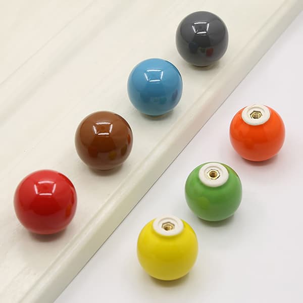 Kugleform Keramisk knop / kommodeknap til børneværelset 33 mm Cab black