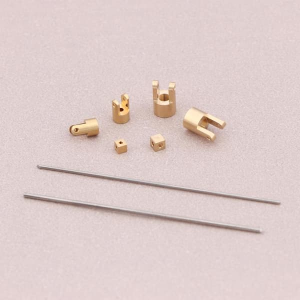 1 sett mini universal OD 2mm/1mm messingkoblingsaksel/gjennomgående hull A2