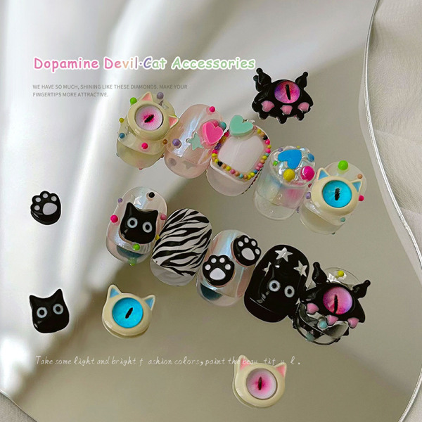 4 stk/sett 3D Demon Cat's Eye Nail Art dekorasjoner Metall Cat's Pa B