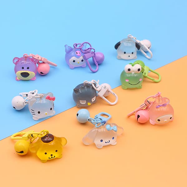 Lysende Sanrio nøglering Kuromi Melody Cinnamoroll vedhængsnøgle E