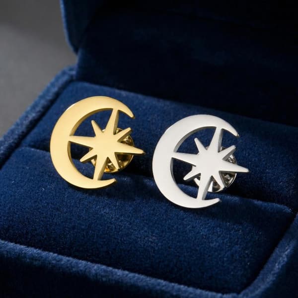 Broche til kvinder og piger i rustfrit stål med sol, måne og stjerne, reversnål White