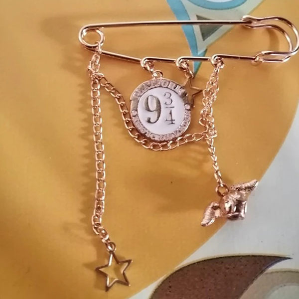 Mode Brosch Kläder Golden Snitch Broscher Lapel Pins Sweat 943