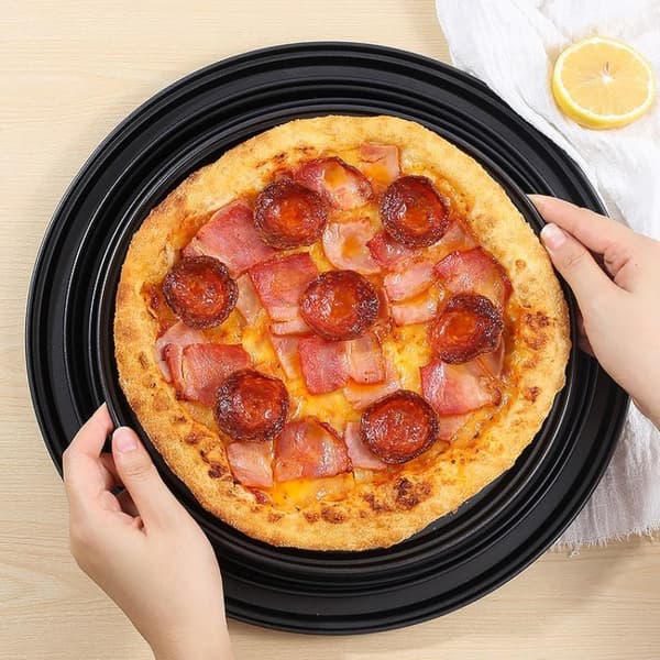 Bakplåt i stål för pizza med hål L