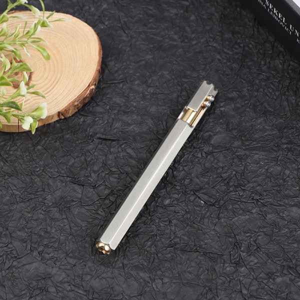 Rustfrit stål Sekssidet Bolt Taktisk Pen Messing Business Sign 1 PC