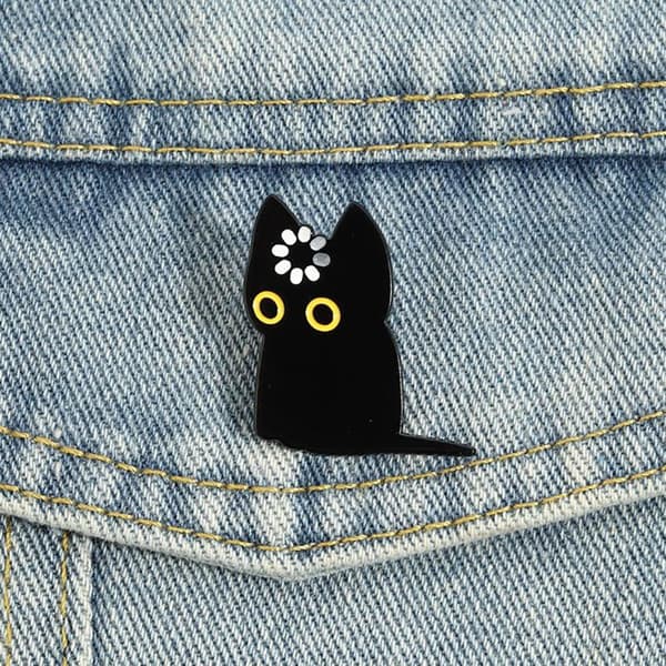 Laster inn... Svart katt emaljebrosje A2