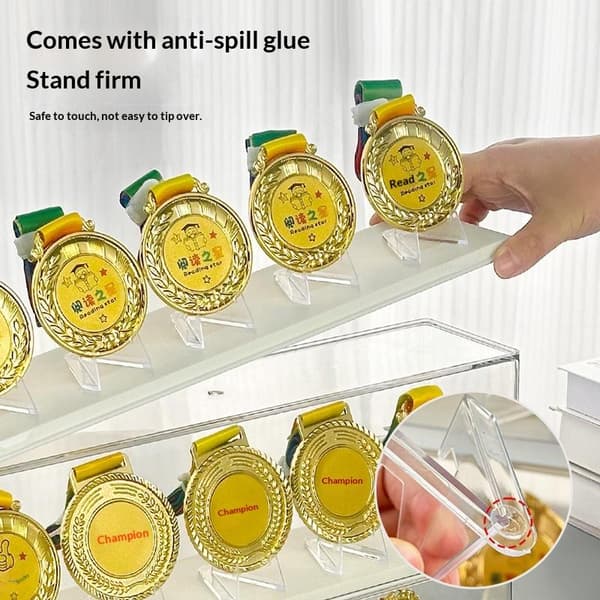 1 uppsättning rektangulär plastförvaringslåda för maratonmedaljer, guldmedalj A2