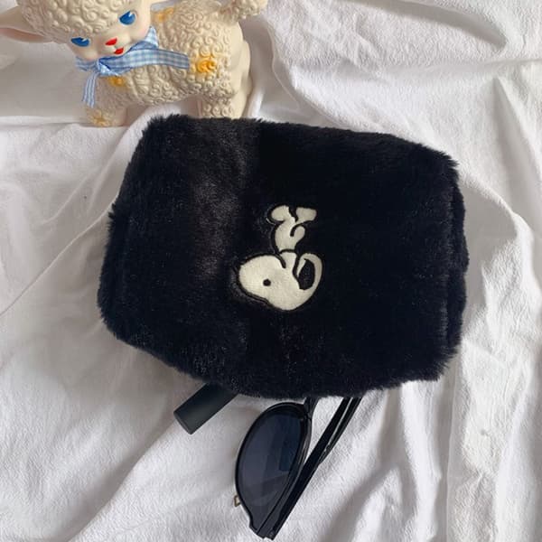 Snoopy Large Capacity Plysch kosmetisk förvaringsväska Dam Makeup O