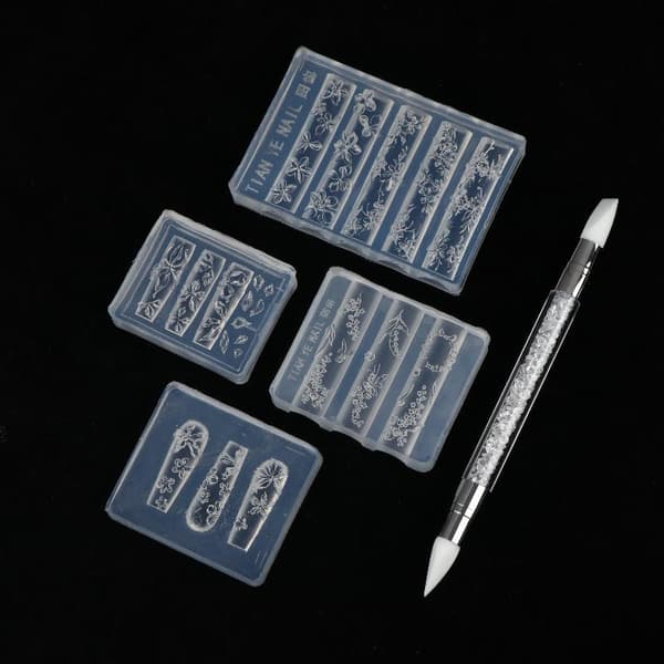 Silikone neglekunstforme 4 STK 3D blomster neglecharmeforme med C