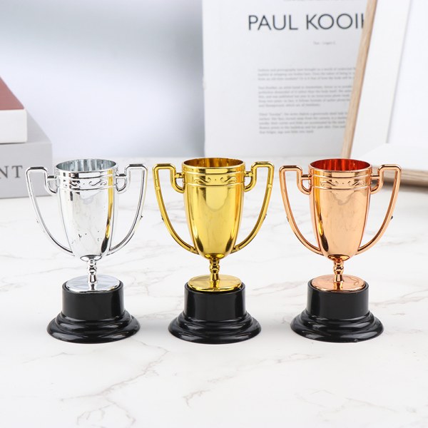 2 stk Plastic Reward Trophy Children's Reward Trophy Plastic K Gold