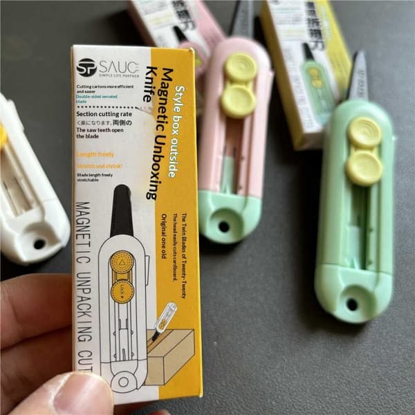 1 stk. magnetisk sugefunktion, mini bærbar kasseåbner, brevåbner A1