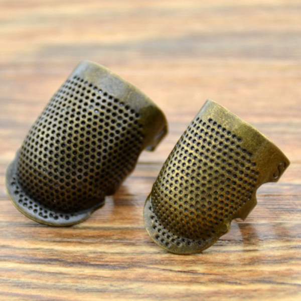 Sormesuoja Vintage Gold Thimble Metal ompelutarvikkeet M（multicolor）