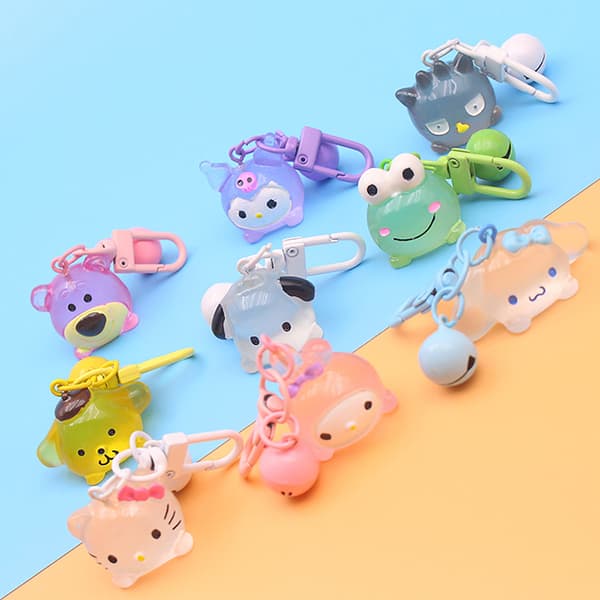 Lysende Sanrio nøglering Kuromi Melody Cinnamoroll vedhængsnøgle E