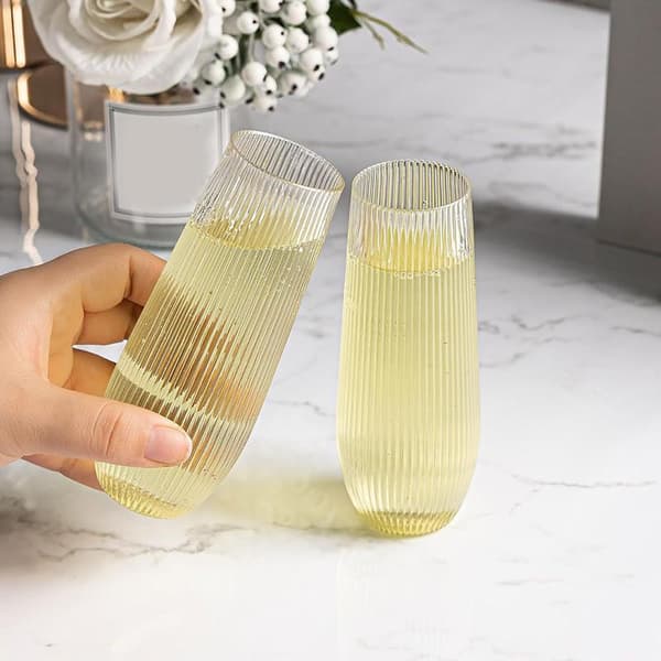 Ribbade Stamlösa Vinglas Plast Klar Bröllopsfest BBQ Dr Clear 1PCS