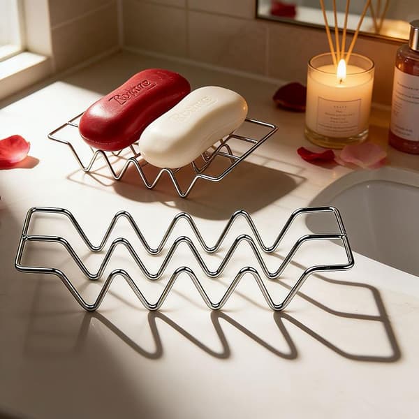 Minimalistisk såpeskålholder i rustfritt stål med drenering Silver