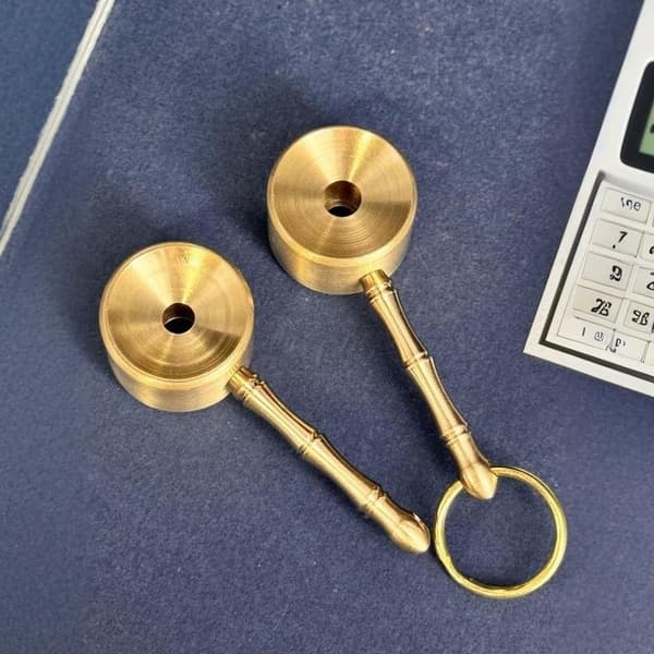 Uusi retro messinkipilli lintupilli avaimenperä terävä linnunlaulu kannettava