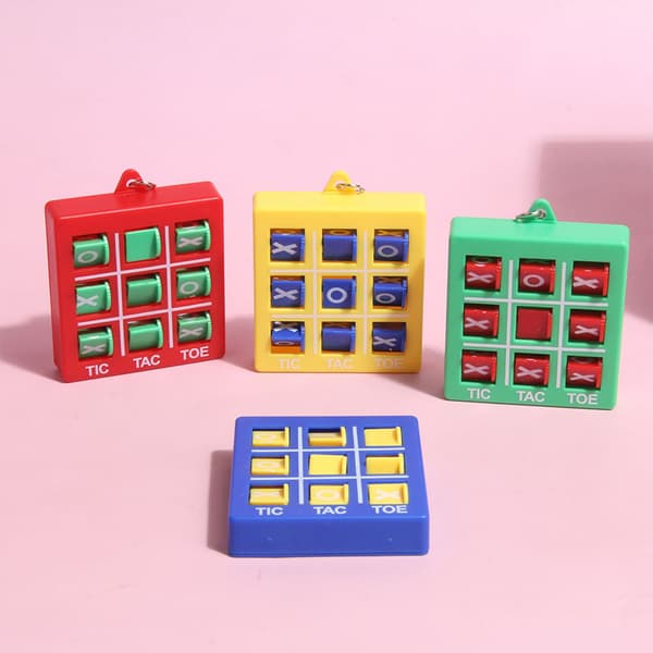 1 stk Mini Tic-tac-toe spil nøglering vedhæng Decompress XO Spin C