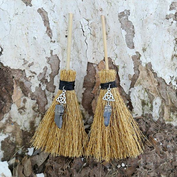 1PC Mini Witches Broom Kaulakoru Riipus Charm Crystal Broom Wit D
