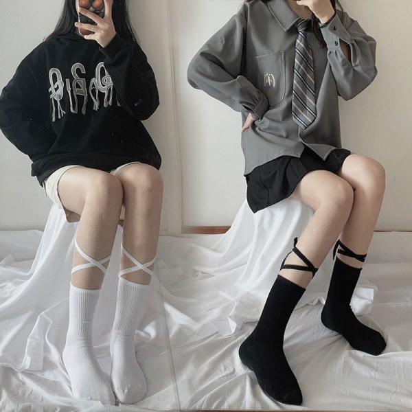 Harajuku kalvsocka hona sommar svart vit korsband Tube White