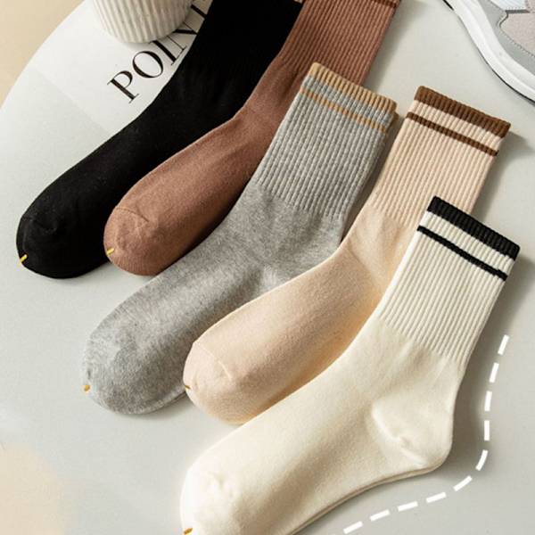 2Pari uudet muotisukat Yksiväriset raidalliset sukat Casual Cotton A4