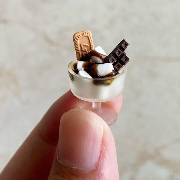 Miniatyr dukkehus Sjokoladekjeks sukkerspinnkopp Lat som