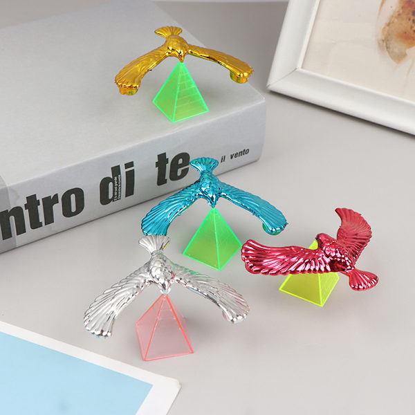 2kpl Uutta Amazing Balance Eagle Bird Toy Balance Gag Lelu varten