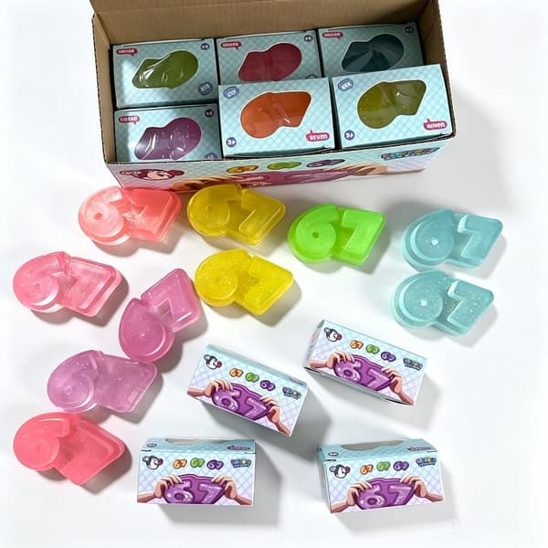 Nummer 67 TPR Leksak Transparent Glitter Fidget Toy Purple
