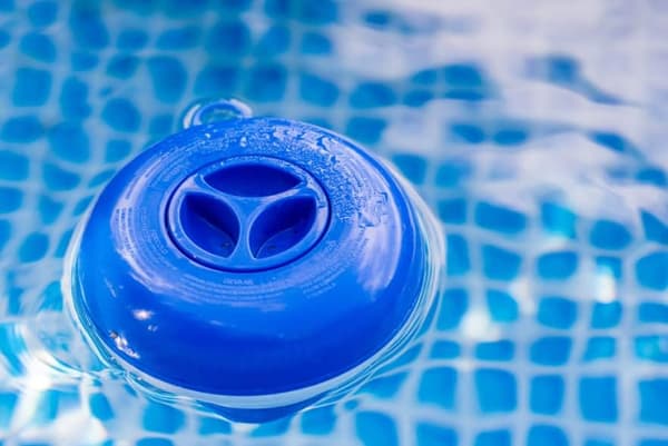 Klordispenser til pool, flydende mini spa kemisk dispenser klor til spa boblebad oppustelig pool