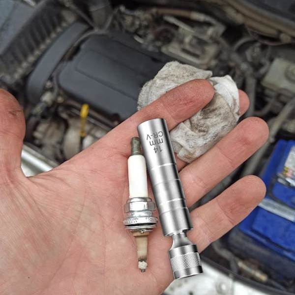 Tændrørnøgle, magnetisk tændrørsstikdåse, 2 tændrørsstikdåser - Effic