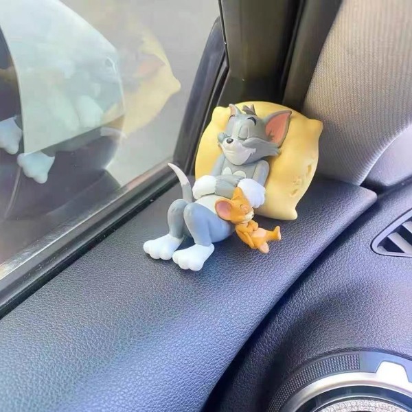 5-pakkaus Tom ja Jerry -toimintahahmoja ja kakkukoristeita
