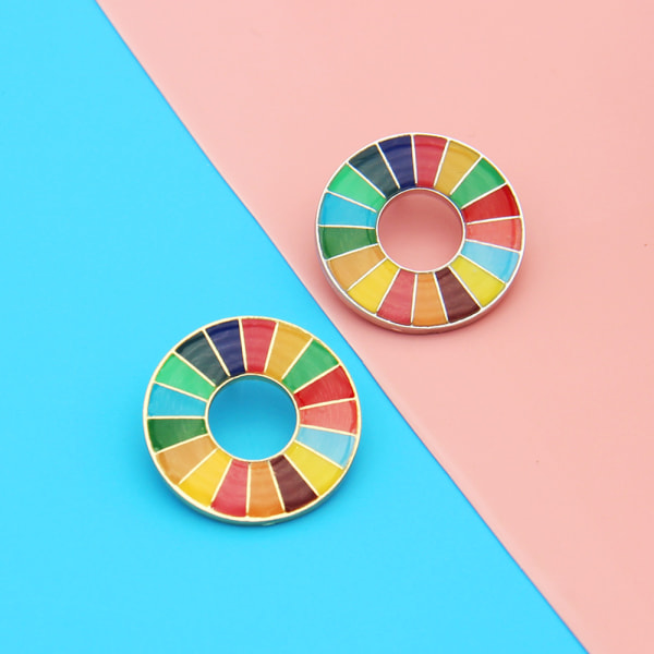 17 farge FNs mål for bærekraftig utvikling Pin-merke, 1 stk