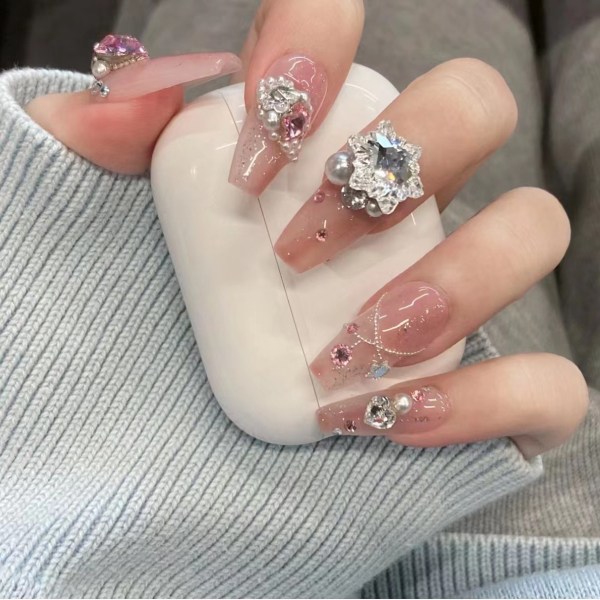 10 stk hjerteformet metalllegering rhinestone neglepynt fargerik 3d neglekunst sjarm hjerte skinnende neglekrystall diamanter